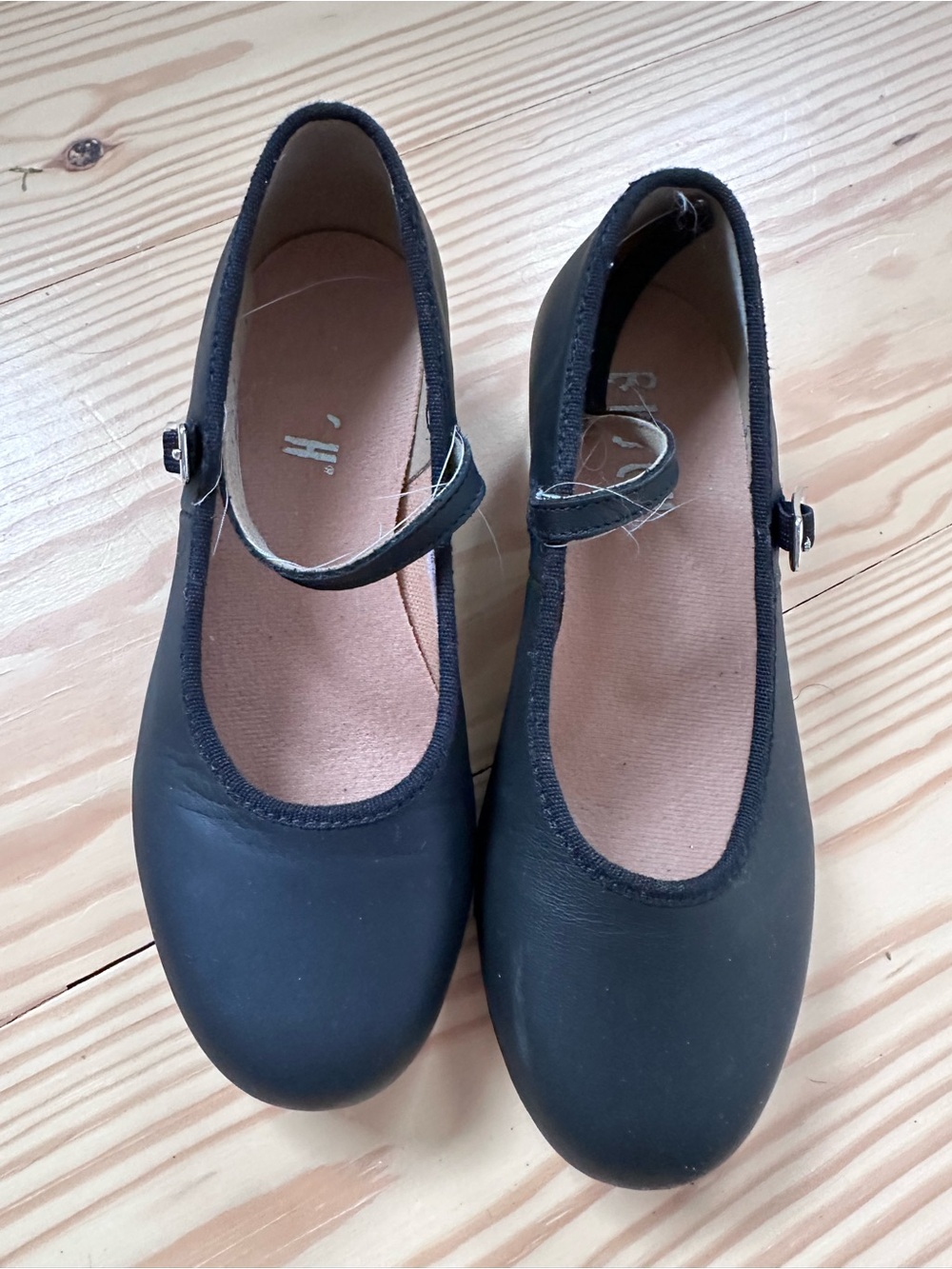 BLOCH Tap Shoes - Girls - Black with Buckle Strap